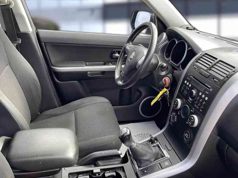 Suzuki Grand Vitara 2.0i Comfort benzín 103kw - foto 20