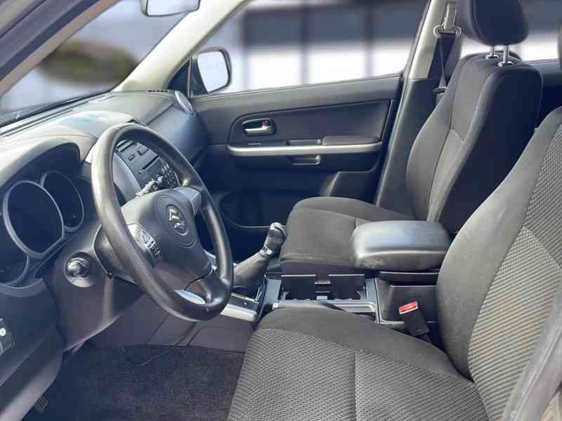 Suzuki Grand Vitara 2.0i Comfort benzín 103kw - foto 16