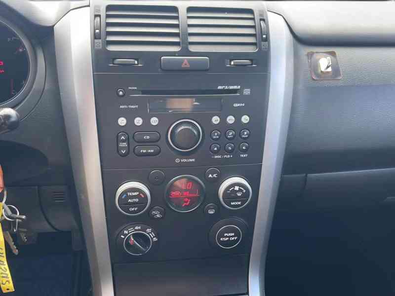 Suzuki Grand Vitara 2.0i Comfort benzín 103kw - foto 11
