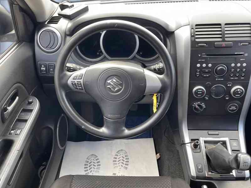 Suzuki Grand Vitara 2.0i Comfort benzín 103kw - foto 2