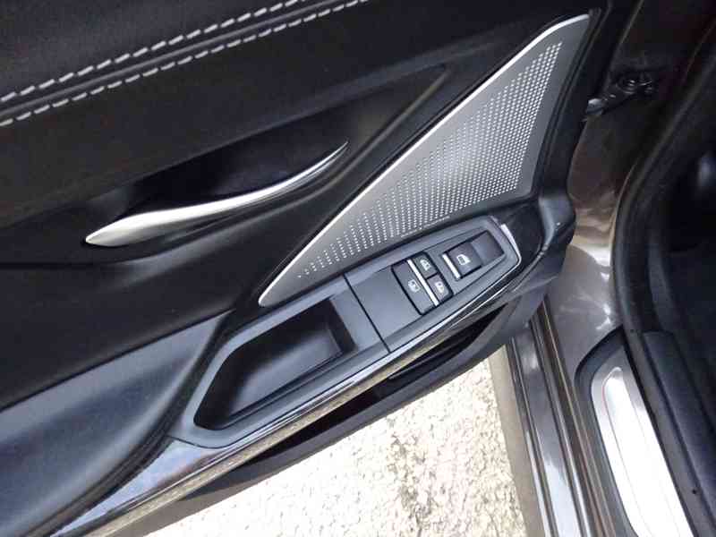 BMW 640i Grand Coupe r.v.2013 (zadní náhon)  - foto 18