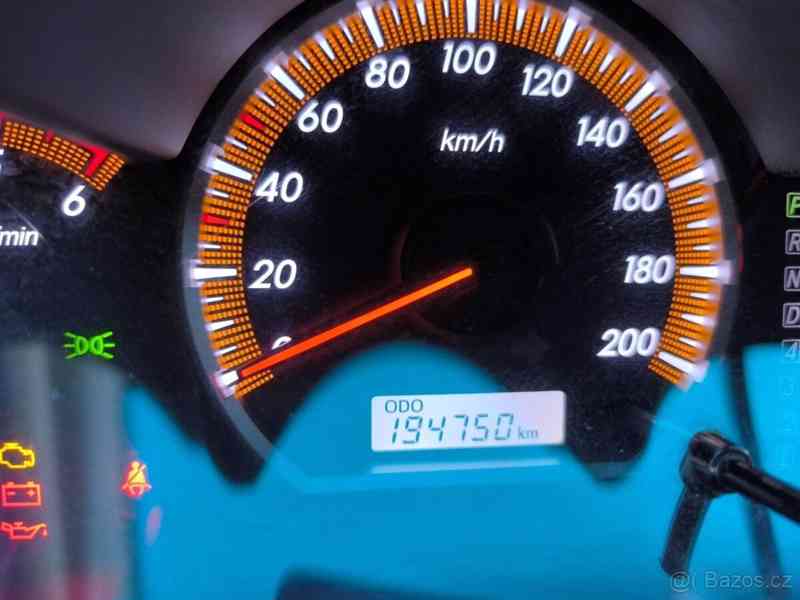 Toyota Hilux 3,0   D - foto 5