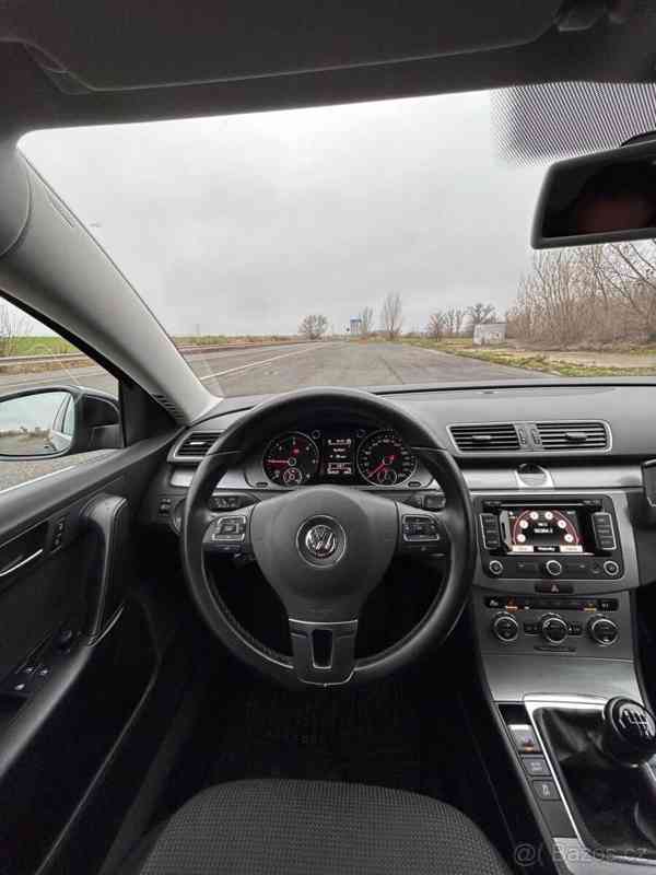 Volkswagen Passat 2,0   B7 - foto 10