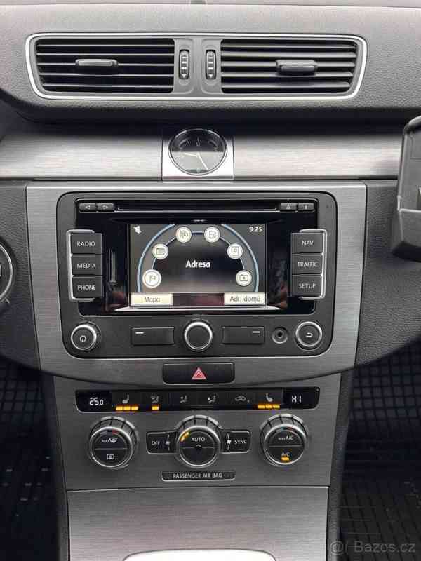 Volkswagen Passat 2,0   B7 - foto 13