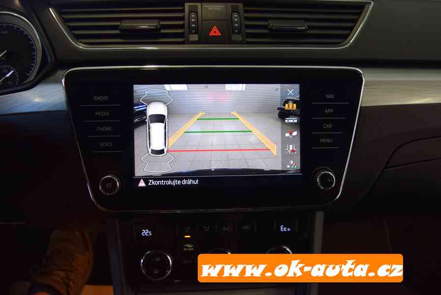 Škoda Superb 1.4 TSI IV DSG 160 kW RV 2020-DPH - foto 16
