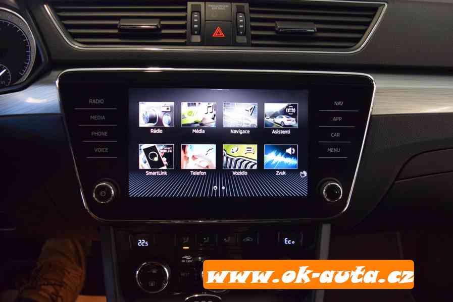 Škoda Superb 1.4 TSI IV DSG 160 kW RV 2020-DPH - foto 15