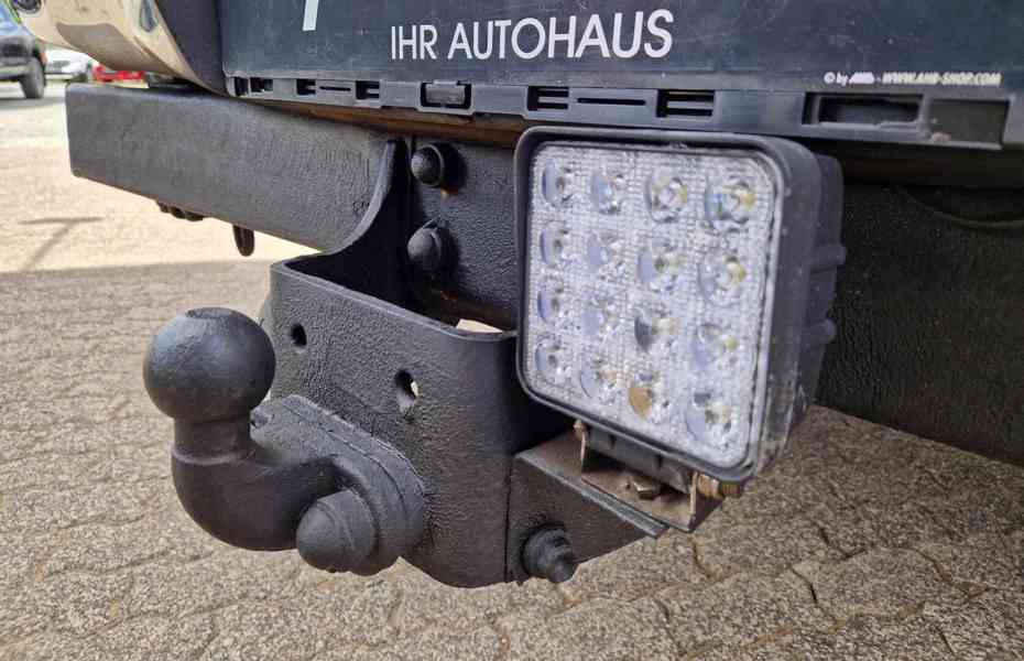 Toyota Hilux 2,5D 4D DC Life 4x4 106kw - foto 6