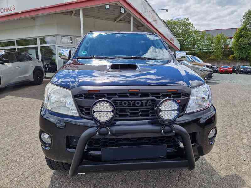 Toyota Hilux 2,5D 4D DC Life 4x4 106kw - foto 11