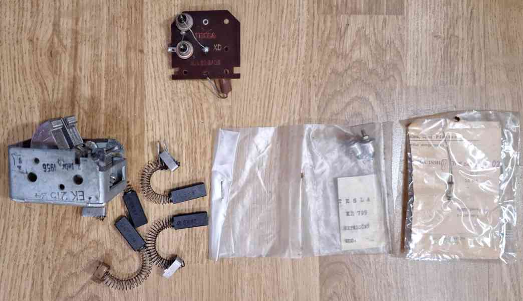 Elektronky a další součástky - foto 9