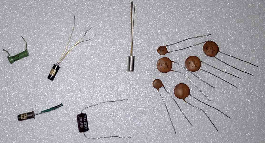 Elektronky a další součástky - foto 7