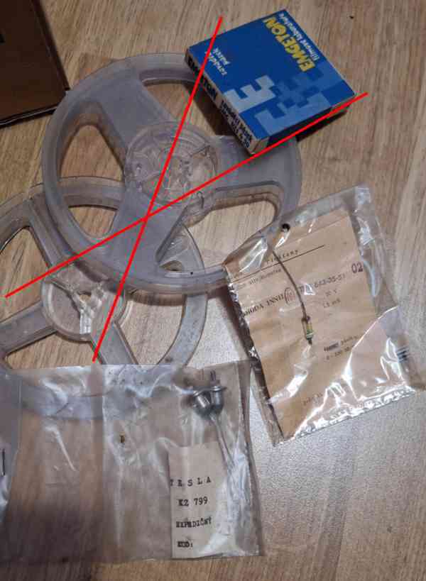 Elektronky a další součástky - foto 2