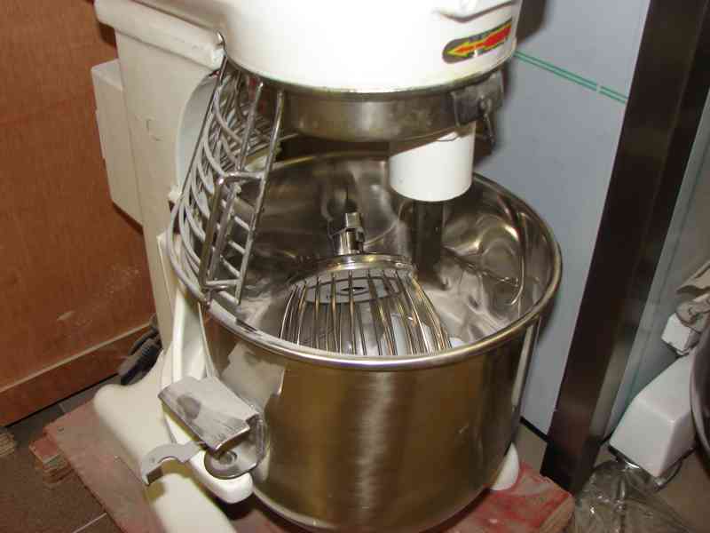 Universální robot B10 - foto 3