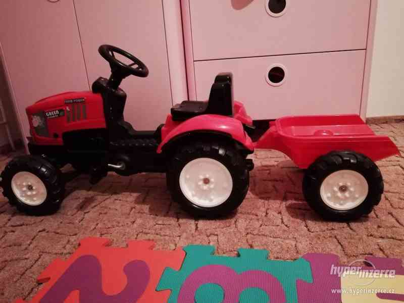 Traktor s vlečkou - foto 3