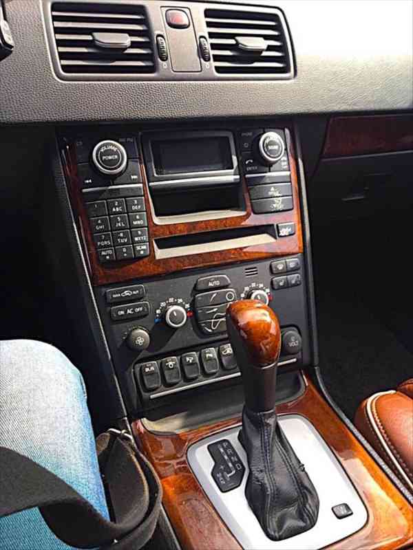 Volvo XC90 2,4 - foto 9