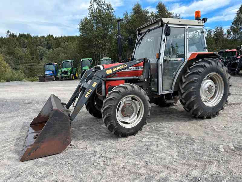 Traktor Massey Ferguson 362 - foto 1