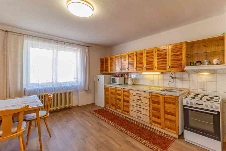 Prodej prostorného rodinného domu u parku v Klatovech - foto 22