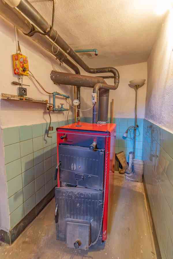 Prodej prostorného rodinného domu u parku v Klatovech - foto 38