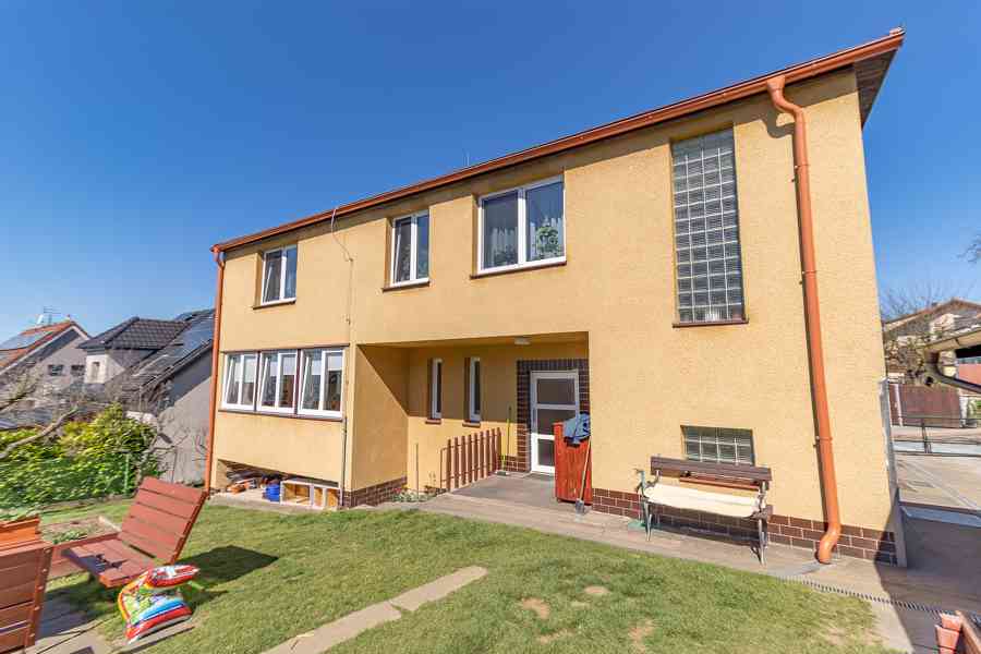 Prodej prostorného rodinného domu u parku v Klatovech - foto 43