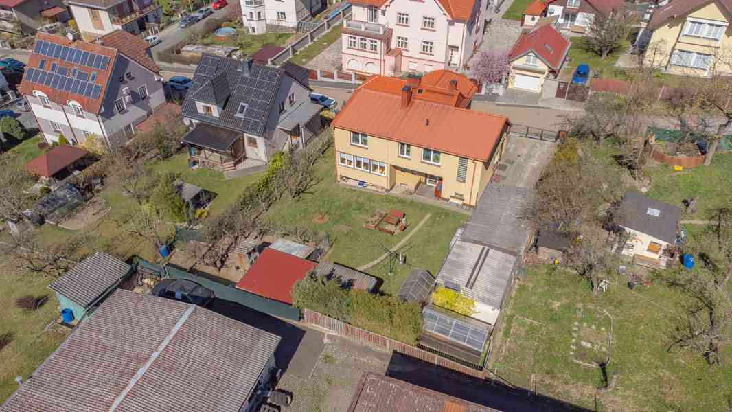 Prodej prostorného rodinného domu u parku v Klatovech - foto 44