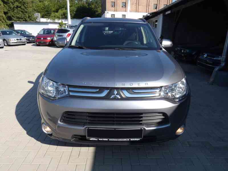 Mitsubishi Outlander 2.0i Invite ClearTec 4x2 benzín 110kw - foto 15