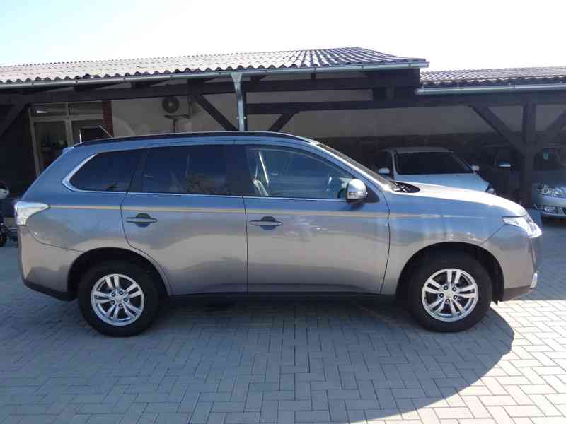 Mitsubishi Outlander 2.0i Invite ClearTec 4x2 benzín 110kw - foto 19