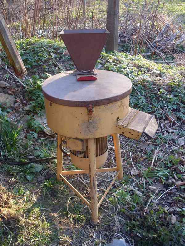 ŠROTOVNÍK  - foto 3