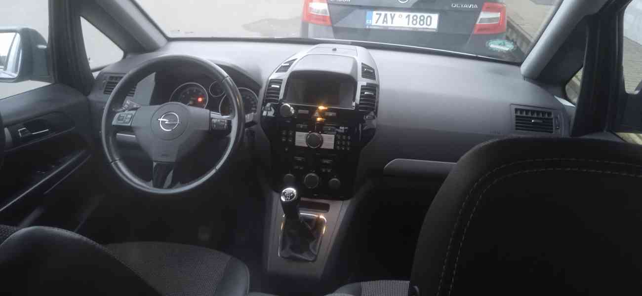 Opel Zafira 2010 - foto 10