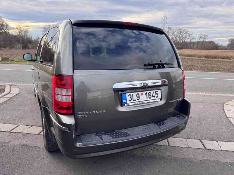 Chrysler Grand Voyager 2,8 CRDi Limited DVD 2010 - foto 5