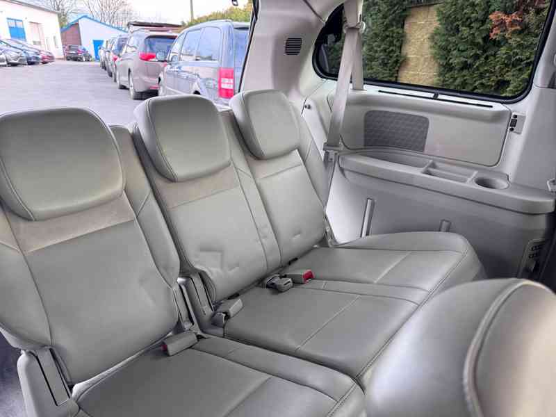 Chrysler Grand Voyager 2,8 CRDi Limited DVD 2010 - foto 11