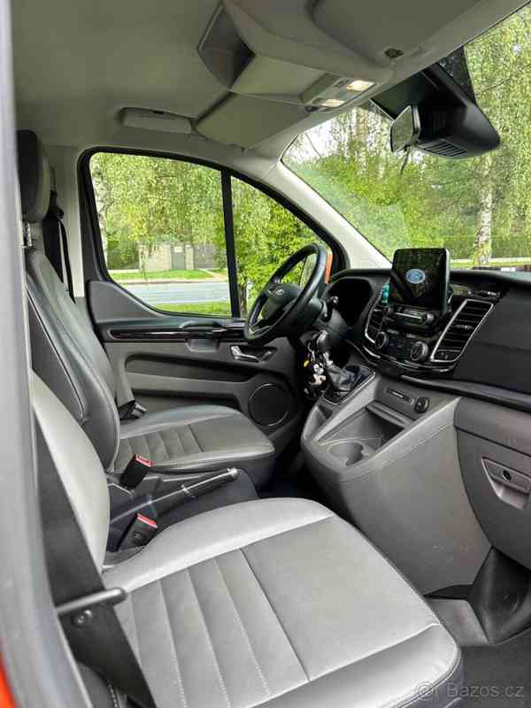 Ford Tourneo Custom 2,0   Titanium X L1 2022 136 kW - foto 5