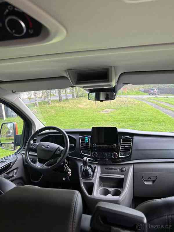 Ford Tourneo Custom 2,0   Titanium X L1 2022 136 kW - foto 14