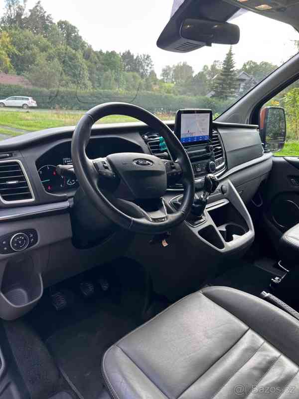 Ford Tourneo Custom 2,0   Titanium X L1 2022 136 kW - foto 11