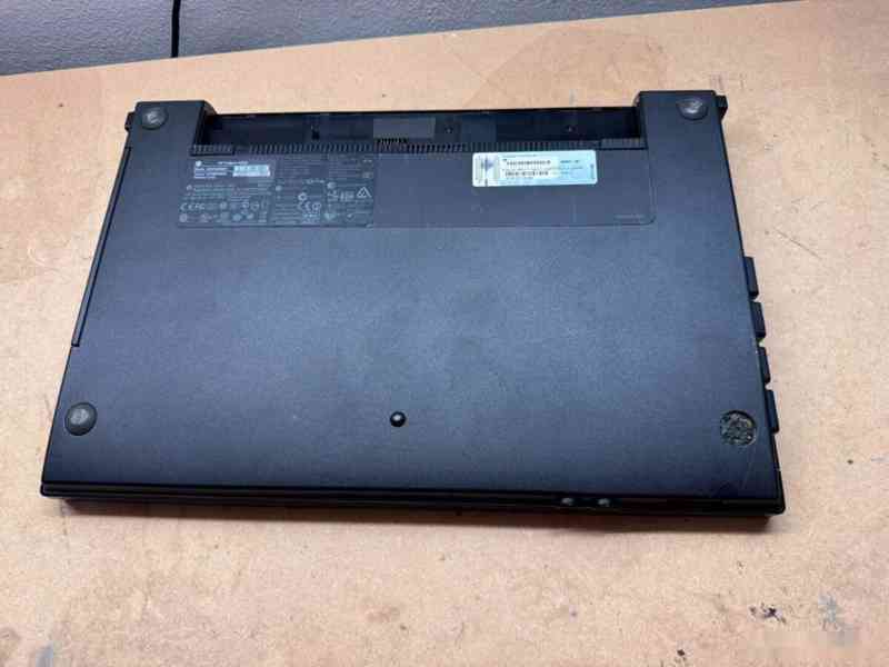 Predám pokazený notebook na náhradné diely zn. HP 4525s - foto 5