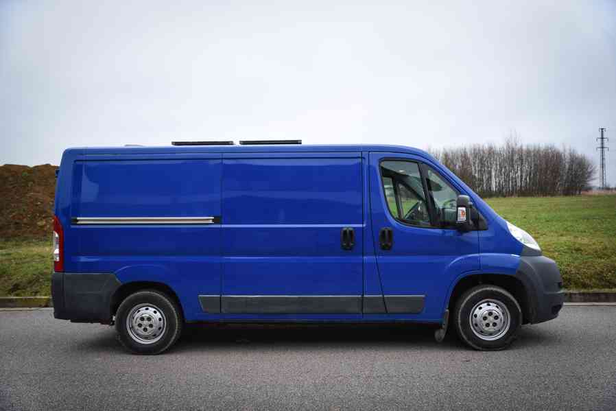 Prodám obytnou dodávku Peugeot Boxer r.v. 2013 s klimatizací - foto 6