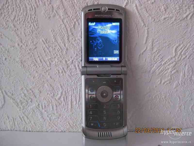MOTOROLA Razr V3+SIM karta s bonusem ZDARMA!!! - foto 2