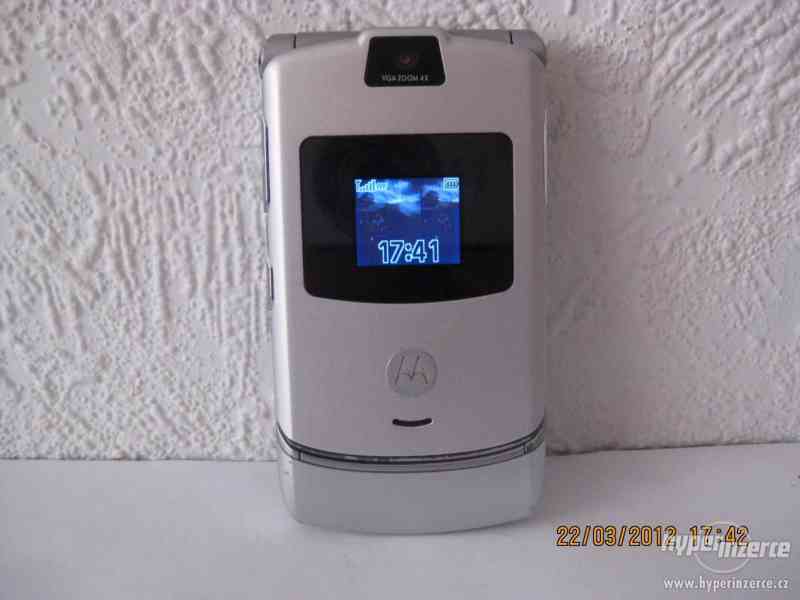 MOTOROLA Razr V3+SIM karta s bonusem ZDARMA!!! - foto 3