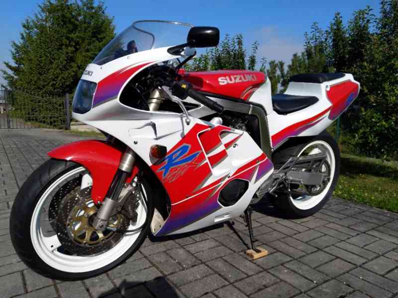 Suzuki GSX-R 400 - foto 8