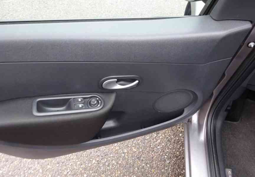 Renault Clio 1.2i r.v.2012 (55 kw) 1.Majitel - foto 7