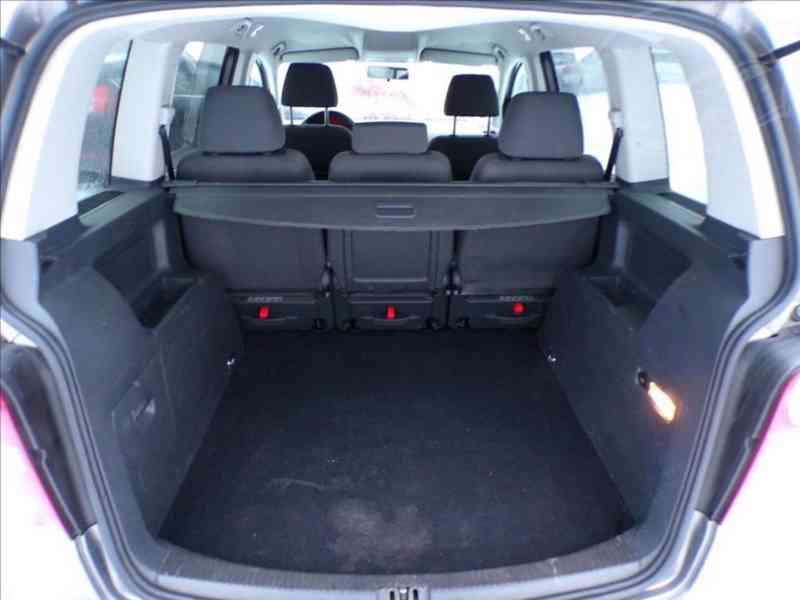 Volkswagen Touran 1,4 TSI-103KW DSG - foto 10