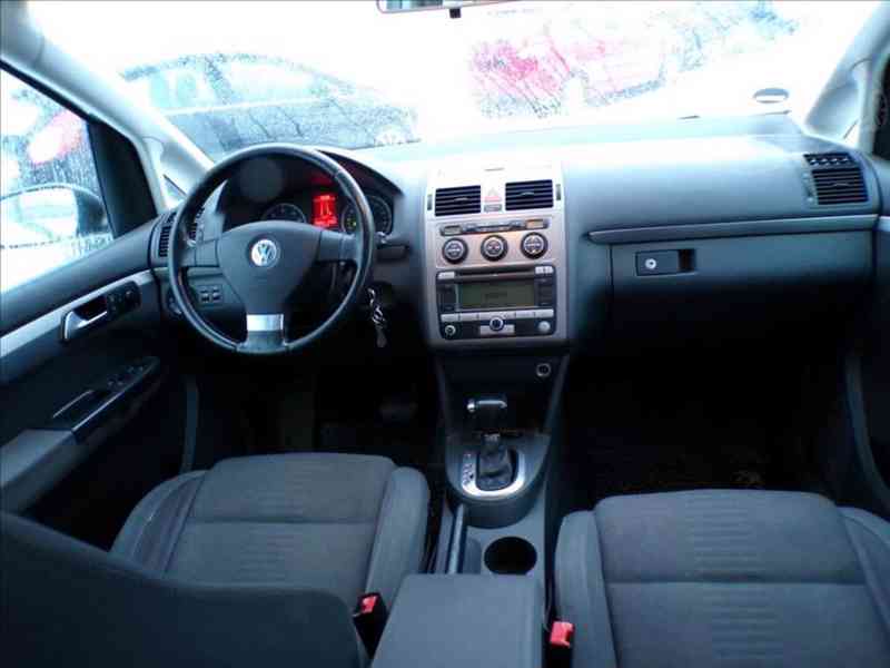 Volkswagen Touran 1,4 TSI-103KW DSG - foto 5