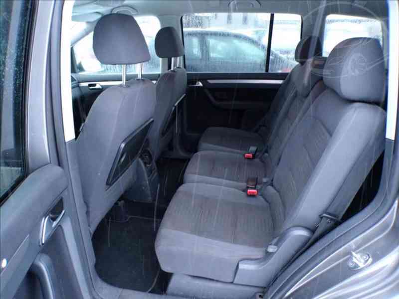 Volkswagen Touran 1,4 TSI-103KW DSG - foto 9