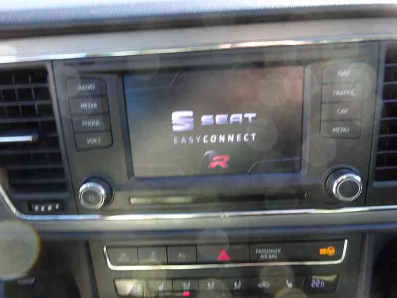 Seat Leon 2.0 TDI Combi r.v.2015 (110 kw) SERVISKA  - foto 12