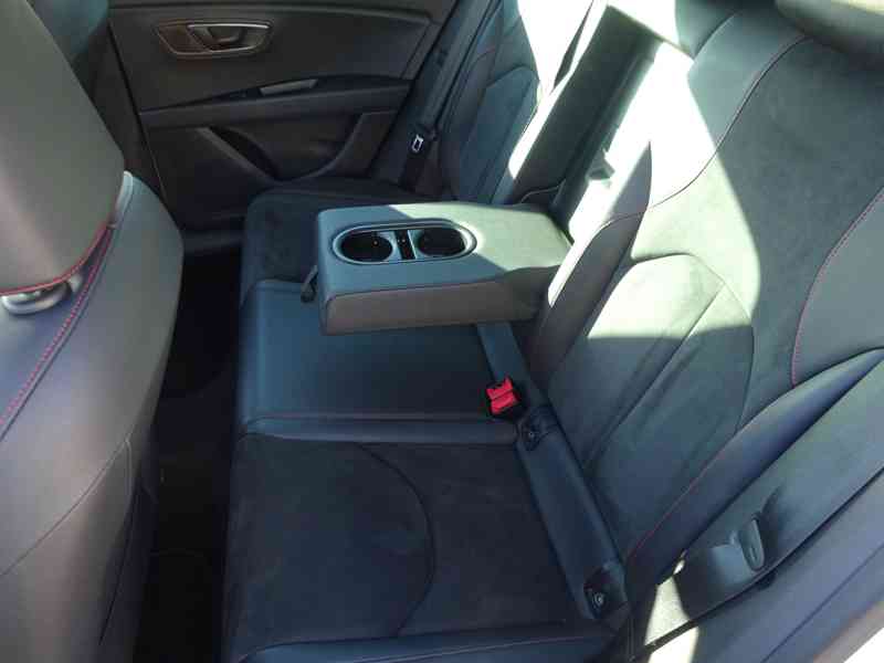 Seat Leon 2.0 TDI Combi r.v.2015 (110 kw) SERVISKA  - foto 18