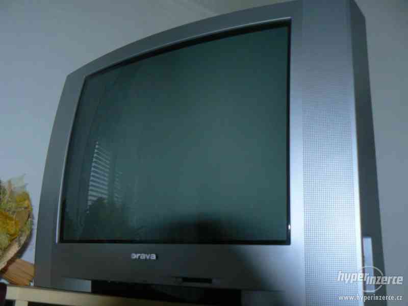 Prodám 2 CRT TV 55cm a 66cm - foto 2