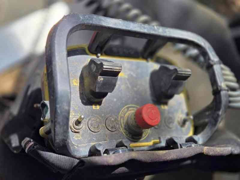 zánovní 5t vrtná do150m ca200mm proplach i vzduch Adler B75  - foto 5