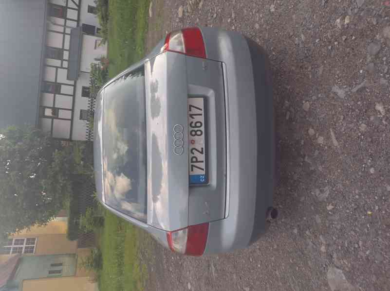 Audi A4/8E - foto 8