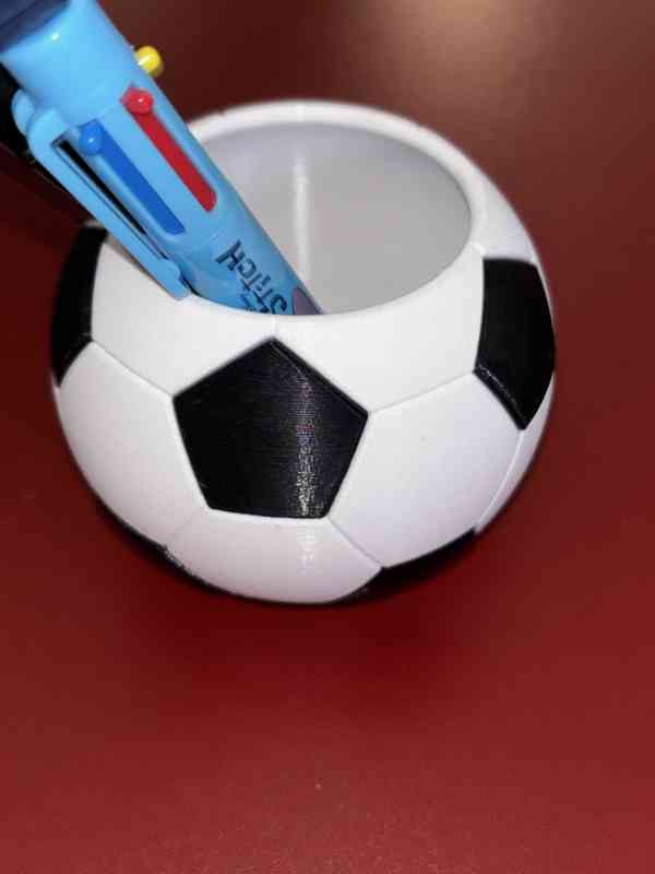 Stojánek na tužky – fotbalový míč - foto 2