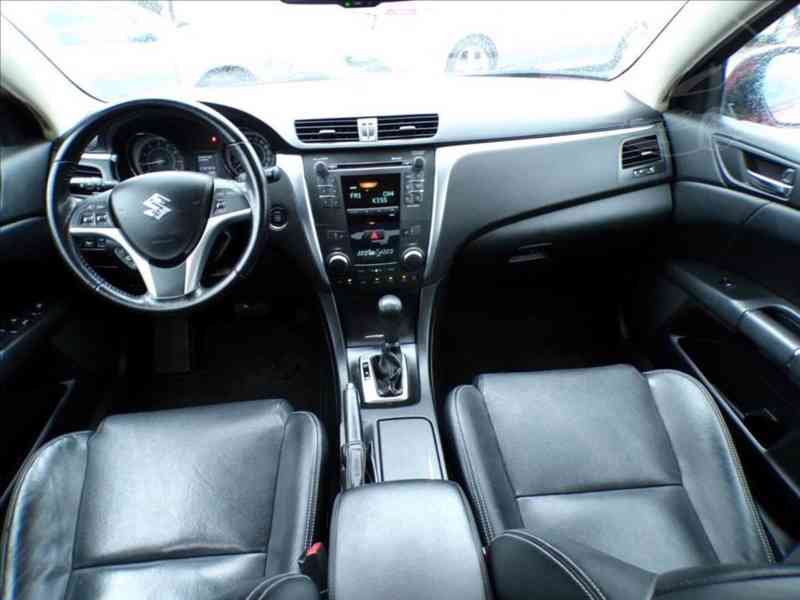 Suzuki Kizashi 2,4 i 4x4 AUTOMAT - foto 5