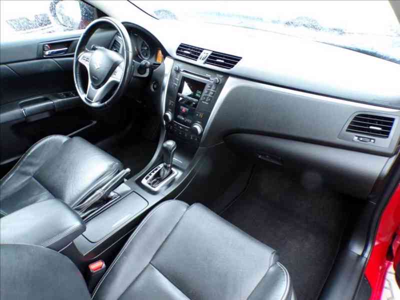 Suzuki Kizashi 2,4 i 4x4 AUTOMAT - foto 13