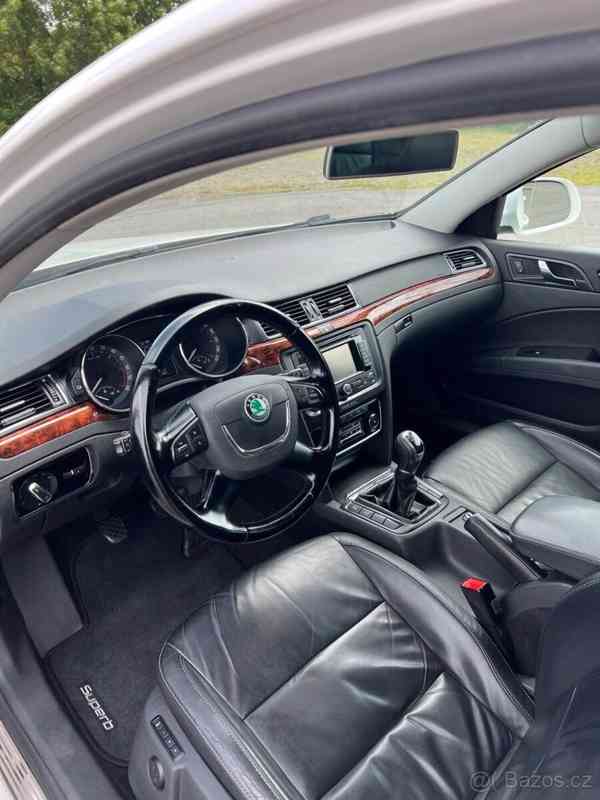Škoda Superb 2,0   TDI 125 kW - foto 23